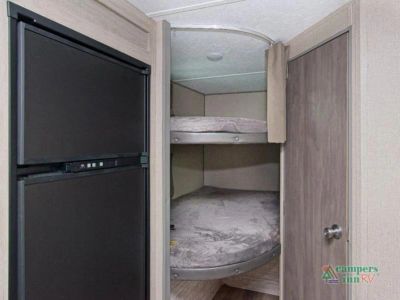 2023 Coachmen RV Catalina Summit Series 7 - Photo 16