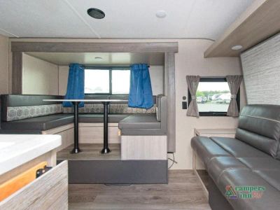 2023 Coachmen RV Catalina Summit Series 7 - Photo 9