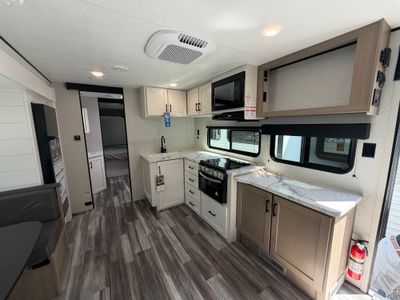 2026 Jayco Jay Flight SLX — photo 17 view