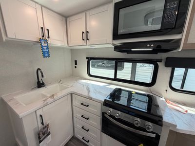 2026 Jayco Jay Flight SLX — photo 27 view