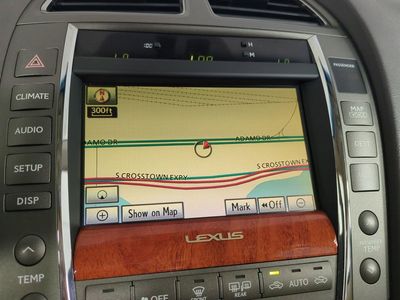 2010 Lexus ES — photo 25 view