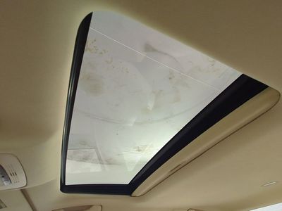 2010 Lexus ES — photo 22 view