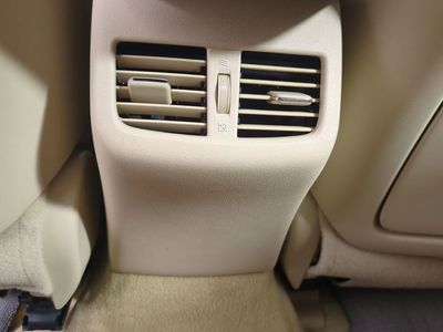 2010 Lexus ES — photo 15 view