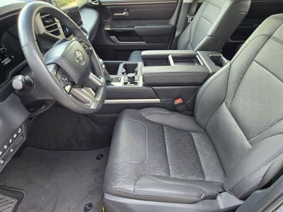 2024 Toyota Tundra - Photo 8