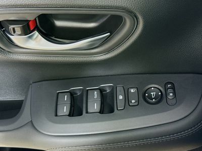 2026 Honda HR-V — photo 17 view