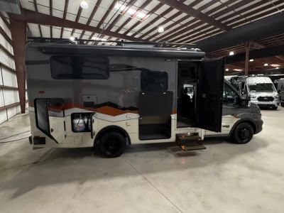 2027 Winnebago EKKO — photo 14 view