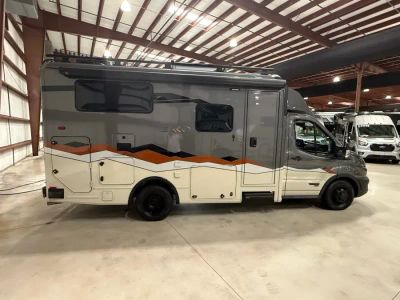 2027 Winnebago EKKO — photo 13 view