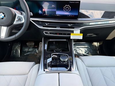 2026 BMW X5 — photo 18 view