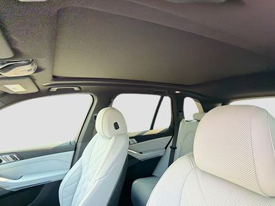 2026 BMW X5 — photo 26 view