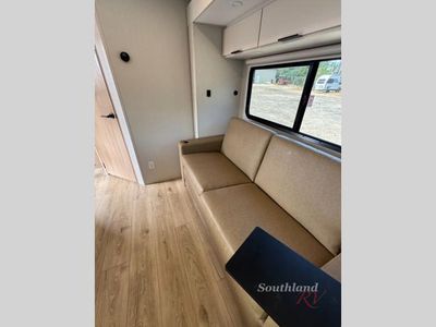 2026 Winnebago Thrive — photo 13 view