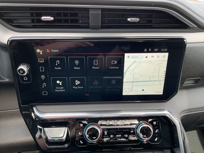 2026 GMC Sierra 3500HD — photo 11 view
