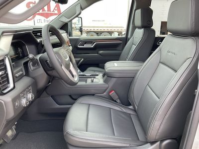 2026 GMC Sierra 3500HD — photo 9 view