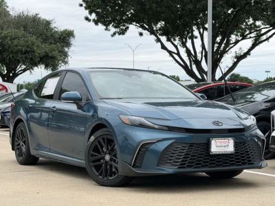 2026 Toyota Camry - Photo 2