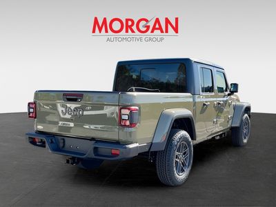 2026 Jeep Gladiator — photo 7 view