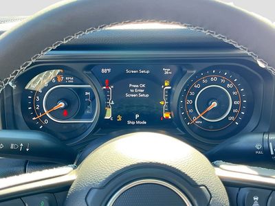 2026 Jeep Gladiator — photo 12 view
