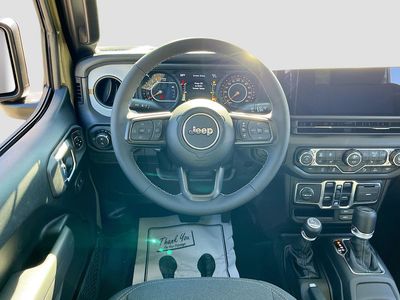 2026 Jeep Gladiator — photo 19 view