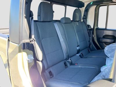 2026 Jeep Gladiator — photo 23 view