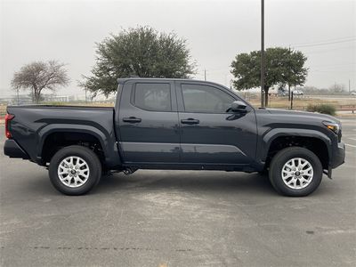 2026 Toyota Tacoma - Photo 4