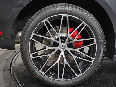 2026 Porsche Macan - Photo 29