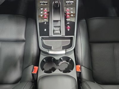 2026 Porsche Macan - Photo 20