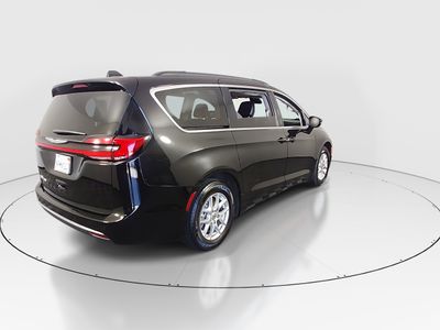 2022 Chrysler Pacifica — photo 7 view