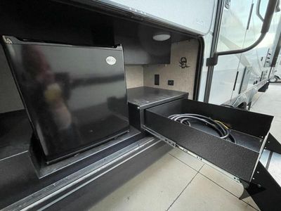 2023 Jayco White Hawk — photo 9 view