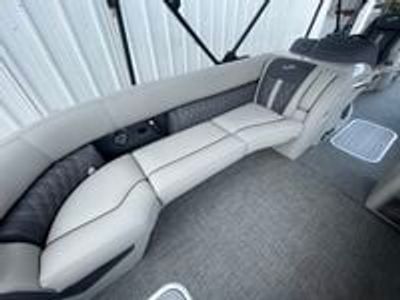 2025 Barletta Lusso L25M — photo 9 view
