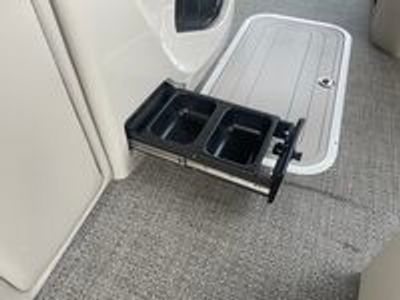 2025 Barletta Lusso L25M — photo 13 view
