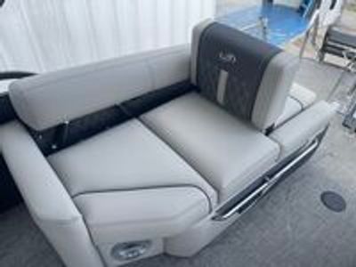 2025 Barletta Lusso L25M — photo 29 view