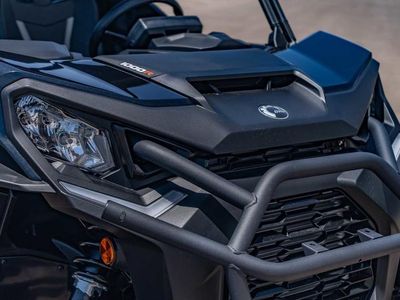 2025 Can-Am Commander MAX XT 1000R - Photo 15