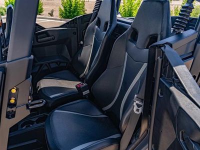 2025 Can-Am Commander MAX XT 1000R - Photo 10