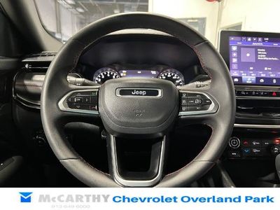 2025 Jeep Compass — photo 12 view