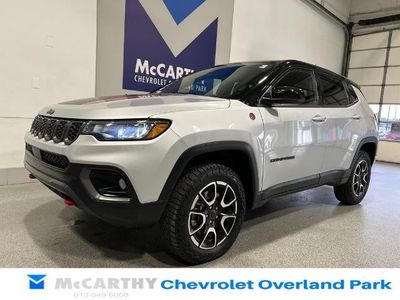 2025 Jeep Compass — photo 9 view