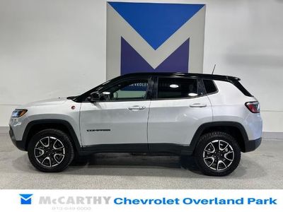2025 Jeep Compass — photo 8 view