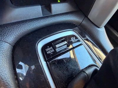 2024 Toyota Corolla Cross Hybrid SE - Photo 22