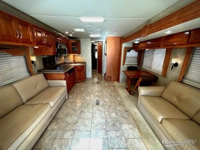 2008 Newmar Ventana — interior view