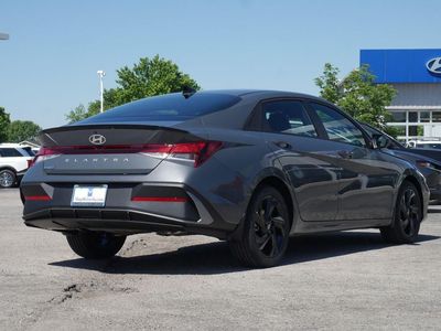 2026 Hyundai Elantra — photo 17 view