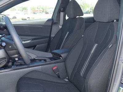 2026 Hyundai Elantra — photo 32 view