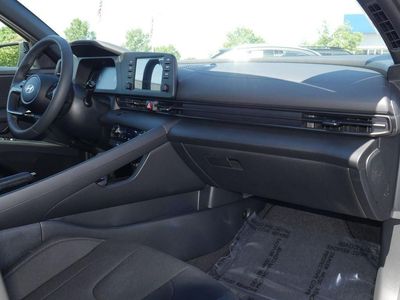 2026 Hyundai Elantra — photo 22 view
