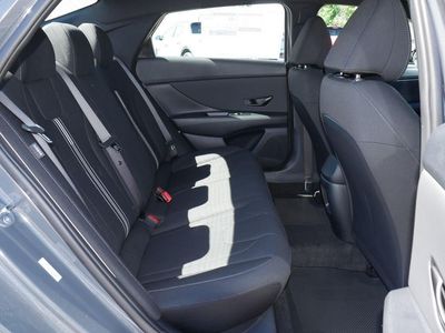 2026 Hyundai Elantra — photo 23 view