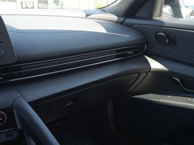 2026 Hyundai Elantra — photo 43 view