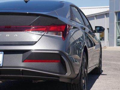2026 Hyundai Elantra — photo 19 view