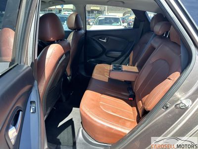2011 Hyundai TUCSON - Photo 28