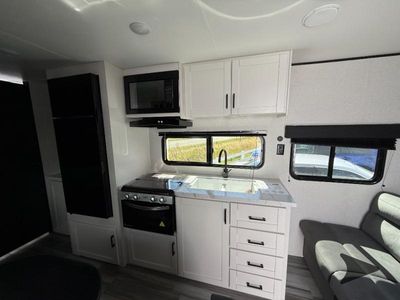 2026 Jayco Jay Flight SLX — photo 13 view