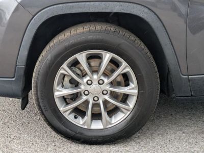 2019 Jeep Cherokee — photo 9 view