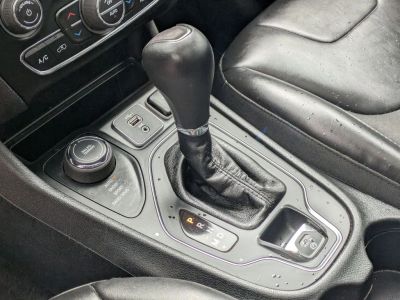 2019 Jeep Cherokee — photo 16 view