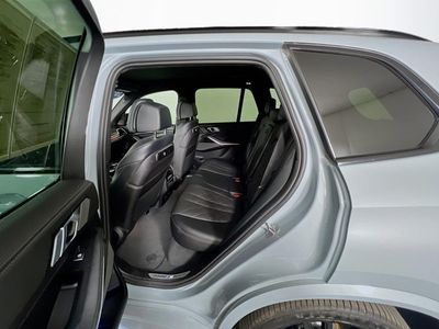 2024 BMW X5 — photo 27 view