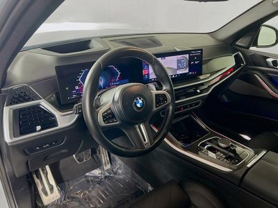 2024 BMW X5 — photo 11 view