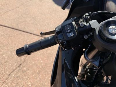 2026 Kawasaki Ninja ZX-6R — photo 12 view