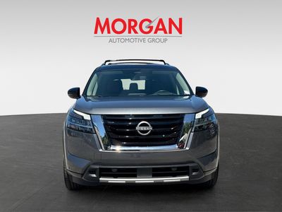 2024 Nissan Pathfinder — photo 8 view